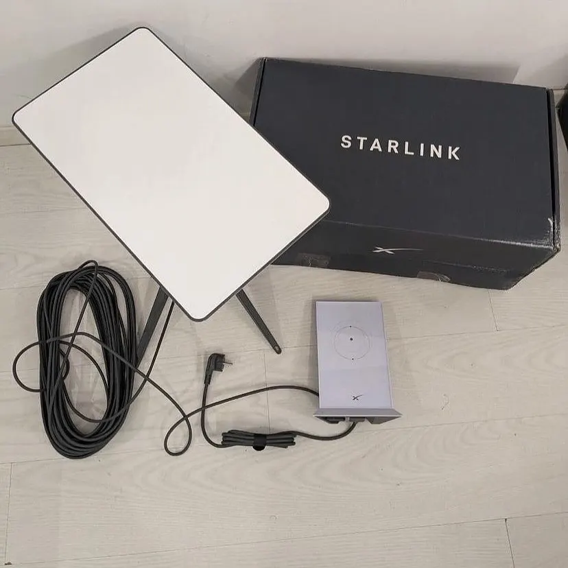 تقييم ونصائح لشراء حزمة قرص الإنترنت الفضائي SpaceX Starlink V2