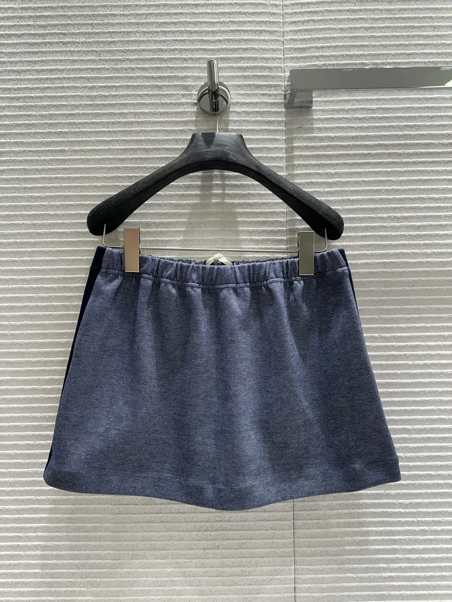 

Новинка осени и зимы 2025 года, повседневная мини-юбка с завязками на талии и прямой трубкой 94