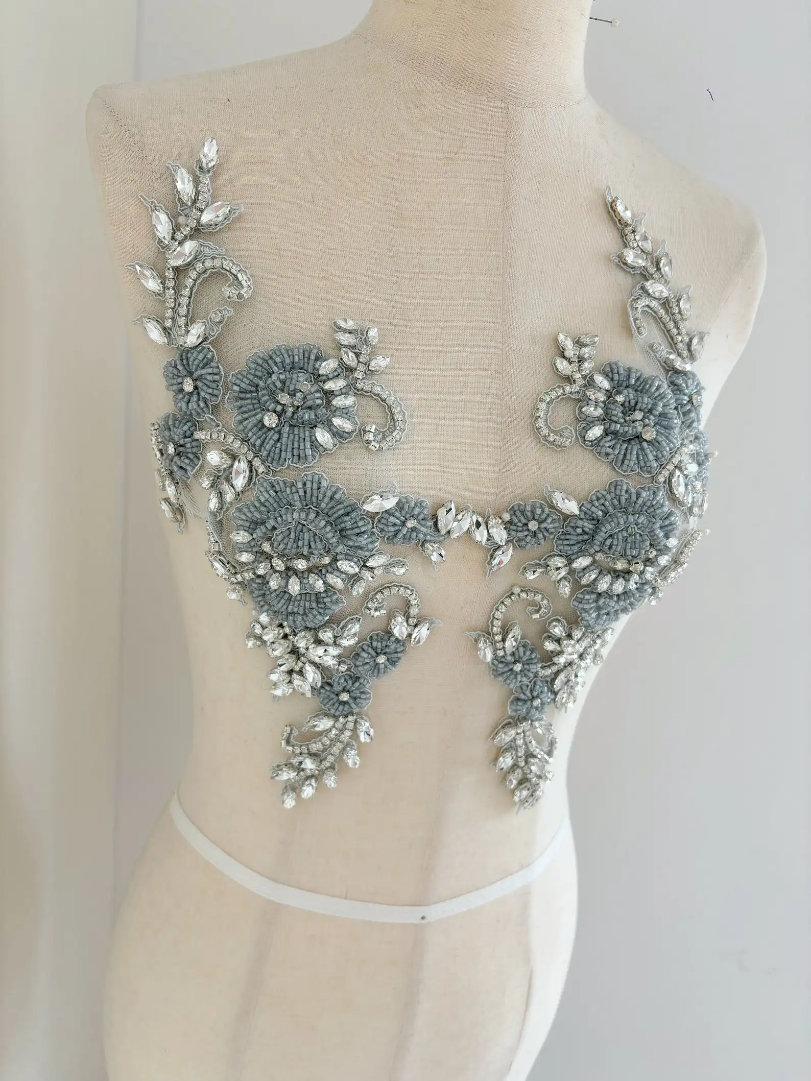 

Grey Rhinestone Applique Handcrafted Crystal Bodice Patch With 3d Flowers For Couture And Dance Costume