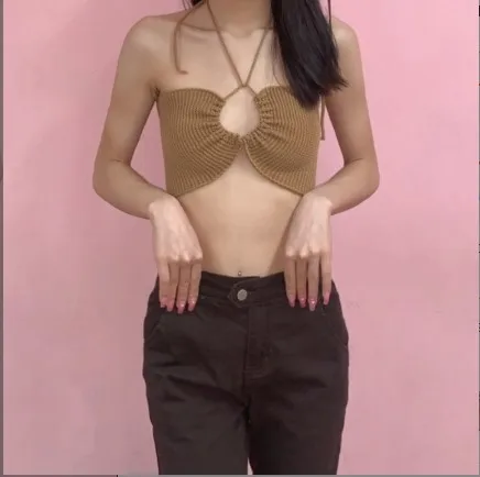 Ropa de estilo europeo y americano para mujer ins street hot girl, suéter de punto ajustado con lazo en el pecho, cuello halter, espalda abierta