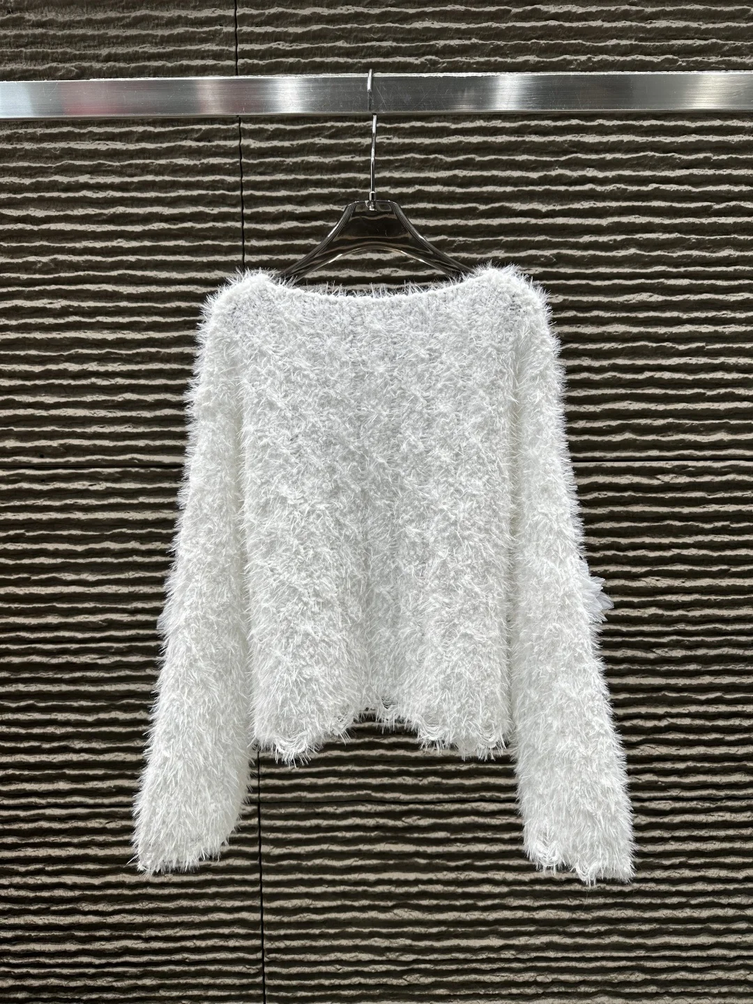 

2025 Autumn Must-Have! Women's 3D Floral Embroidered Fuzzy Pullover Sweater - Round Neck, Soft Fluffy, Fashionable & Cozy, Perfe