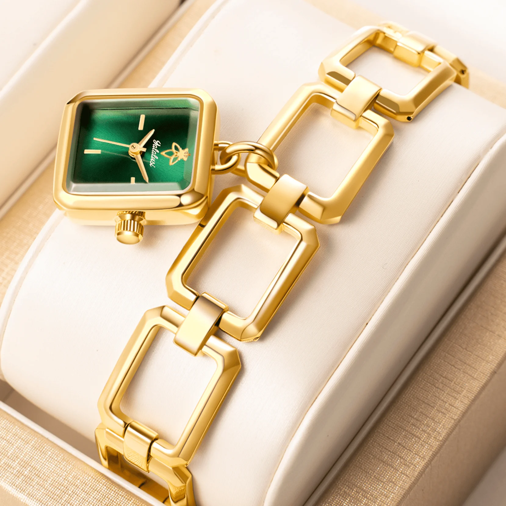 

YaLaLuSi Brand 1 Stylish and Versatile Openwork Chain Quartz Watch Compact and Adorable Square Dial The Perfect Gift for Friends