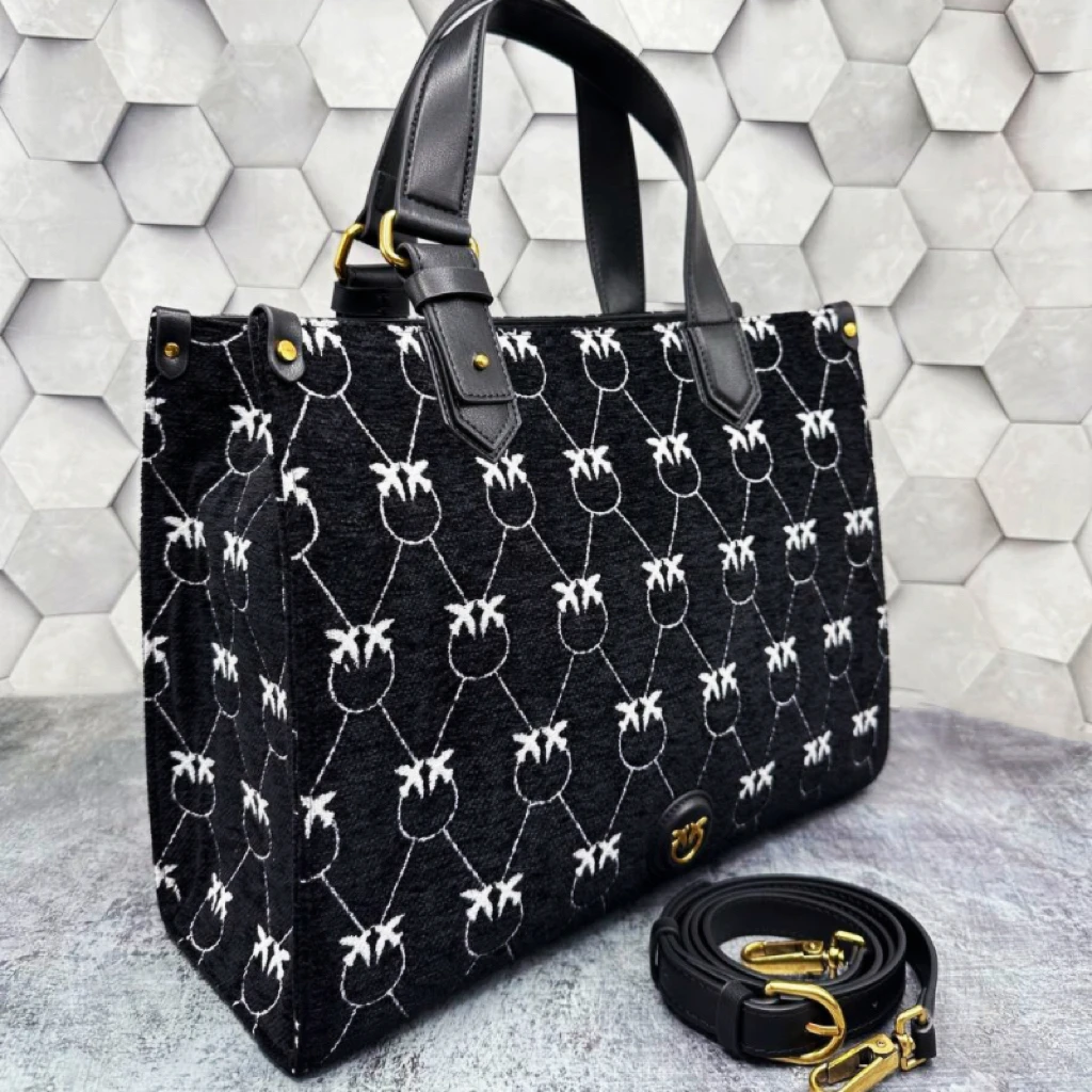Patrick Cox Torebki – Elegancja i Styl w Jednym Tożsamości