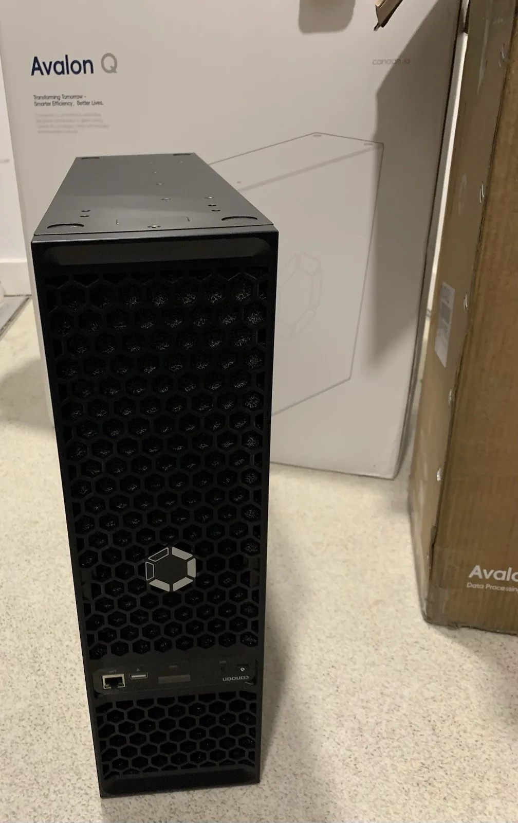 PURE Canaan Avalon Q 90T 1674W SHA-256 Bitcoin ASIC Miner – High Efficiency