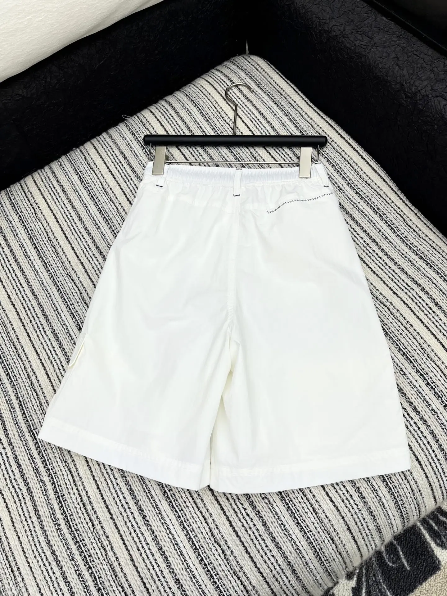 

Summer New Drawstring Two-color Double Pocket Simple Comfortable Sports Style High-end Shorts