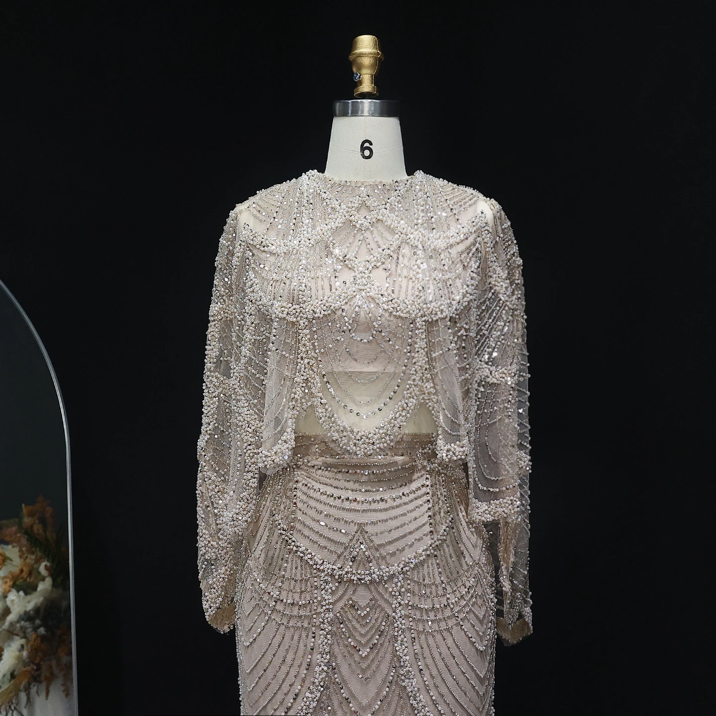 Sharon Said Luxuriöses Perlenbesetztes Dubai Nude Zweiteiliges Crop-Top Meerjungfrauen-Abendkleid mit Cape Arabisches Hochzeitskleid SS646 Maßanfertigung – Detail 8