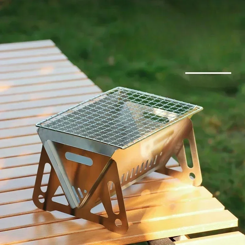 Mini barbecue portable, poêle à bois, plaque chauffante, possède un mini brasero, un four de chauffage, un jardin extérieur, des ustensiles de cuisine
