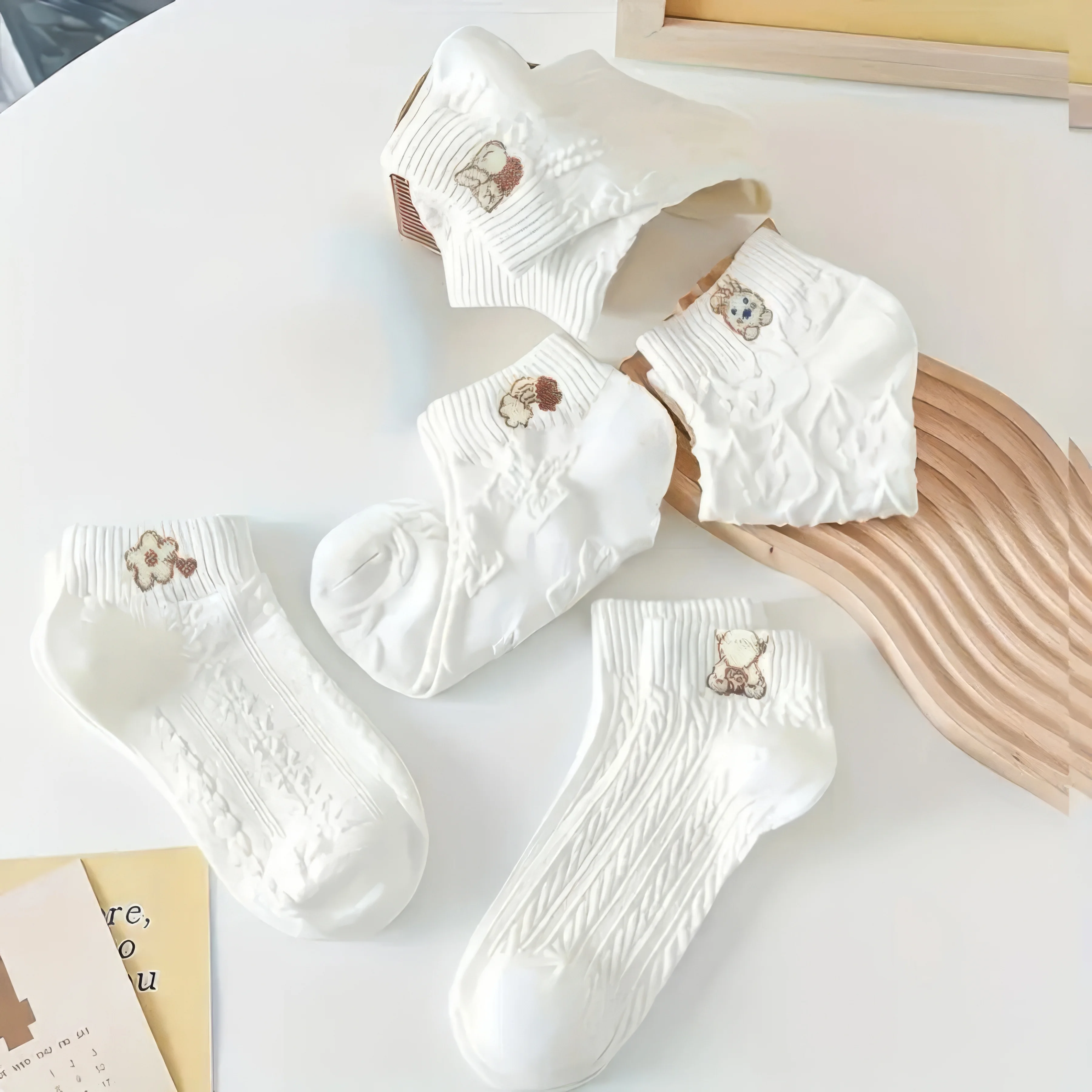 5 Pairs of Soft White Cloud Rabbit Socks with Cute Patterns, Comfortable and Breathable, Suitable for Casual Sports