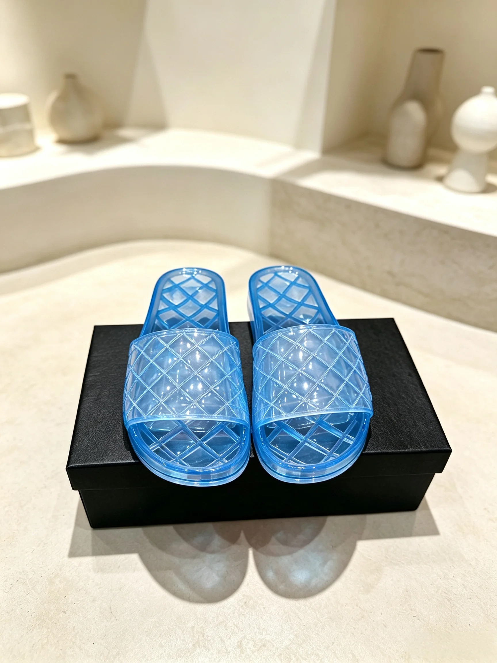 2026 New Women Transparent Lattice Slide Sandals Summer Jelly Beach Slippers ZX8706