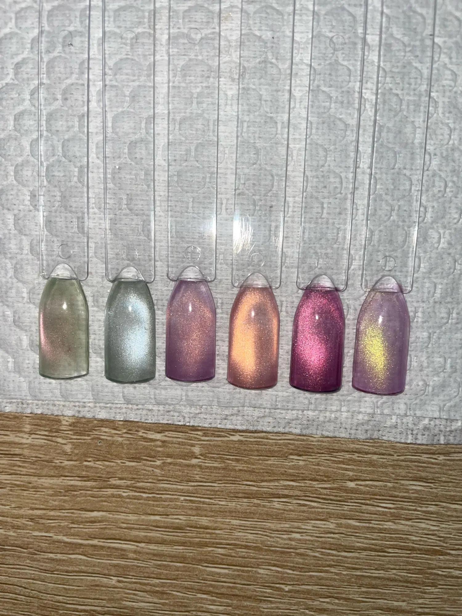 PERFECT COLOR Fruit Cat Eye Gel Nail Polish, 3g Glitter Ge Nail Polish Set, Green Pink Gold Holographic Cat Eye photo review