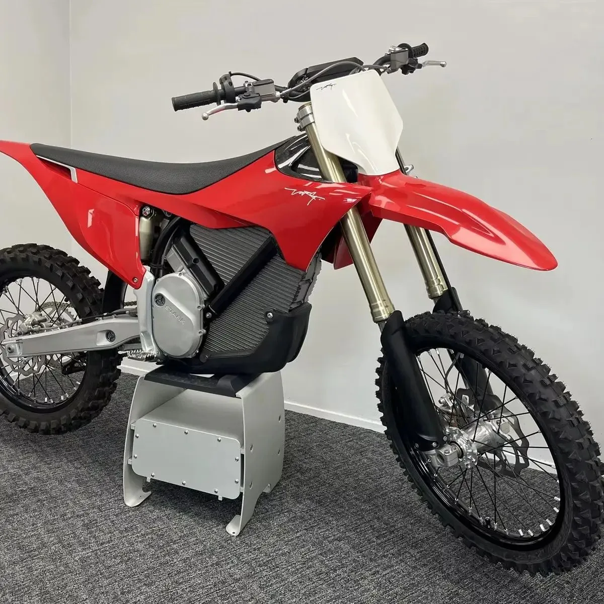 NEW  2025 Stark Varg Alpha Enduro In Stark Red