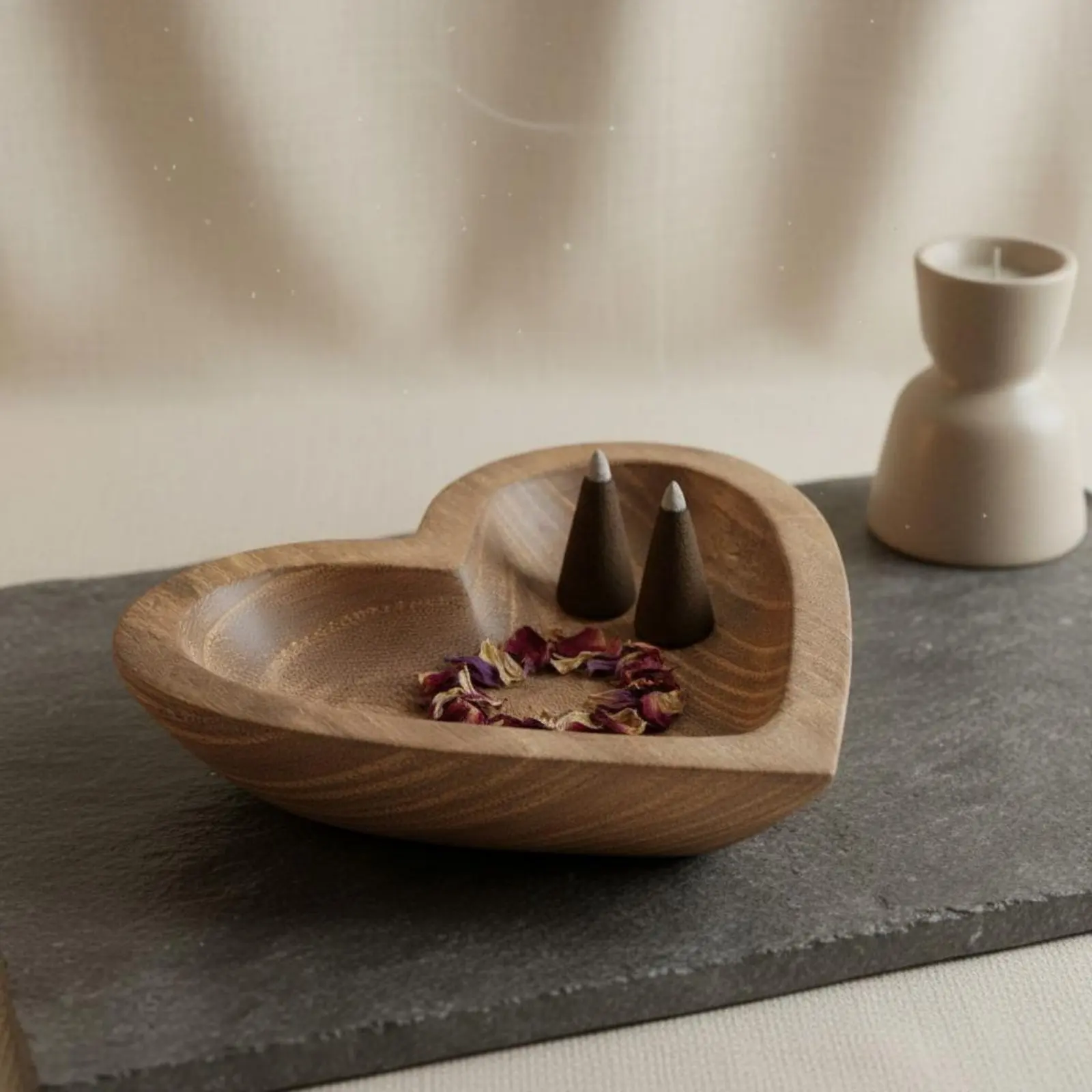 Heart Shaped Solid Wooden Trinket Dish Multipurpose Wooden Bowl DIY Candle Making Container Jewelry Storage Tray Home Decoration