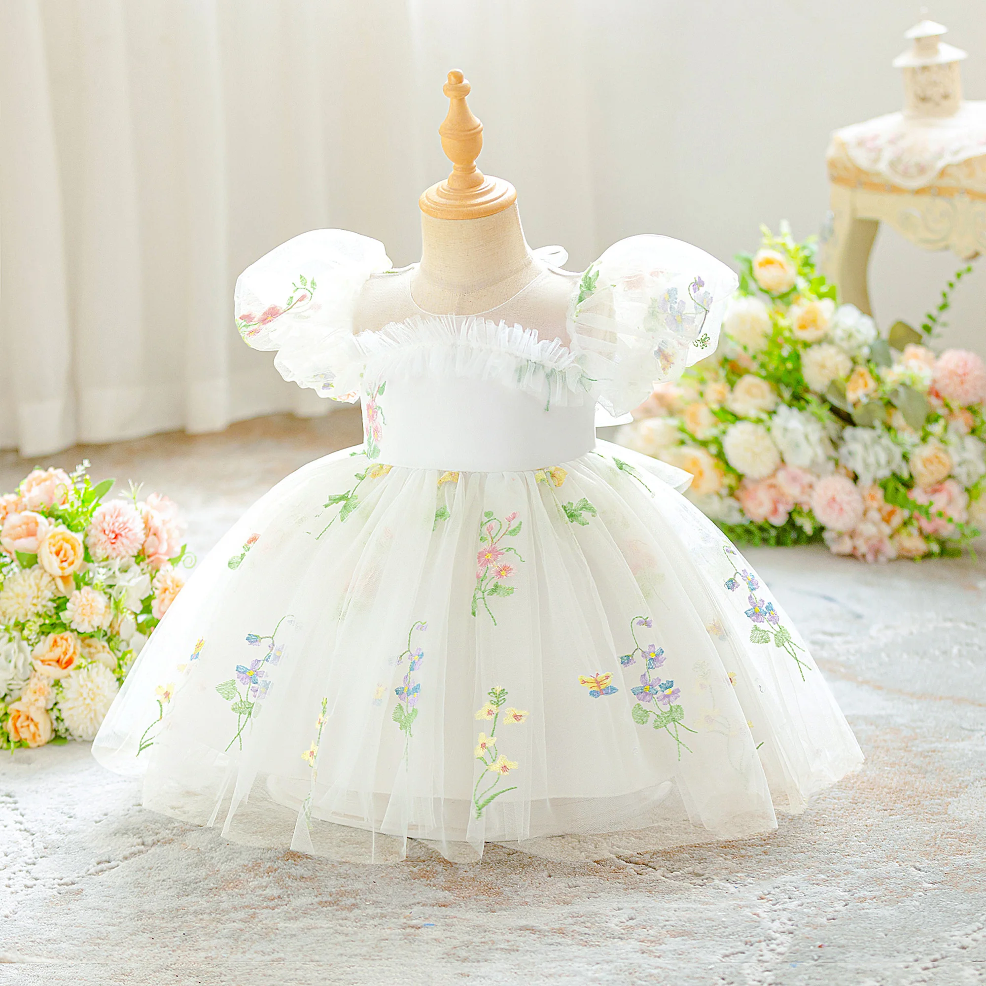 

Платье для девочек с вышивкой и пышными рукавами, праздничное платье для младенцев, нарядное платье для дня рождения, свадьбы, крестин, для маленьких принцесс