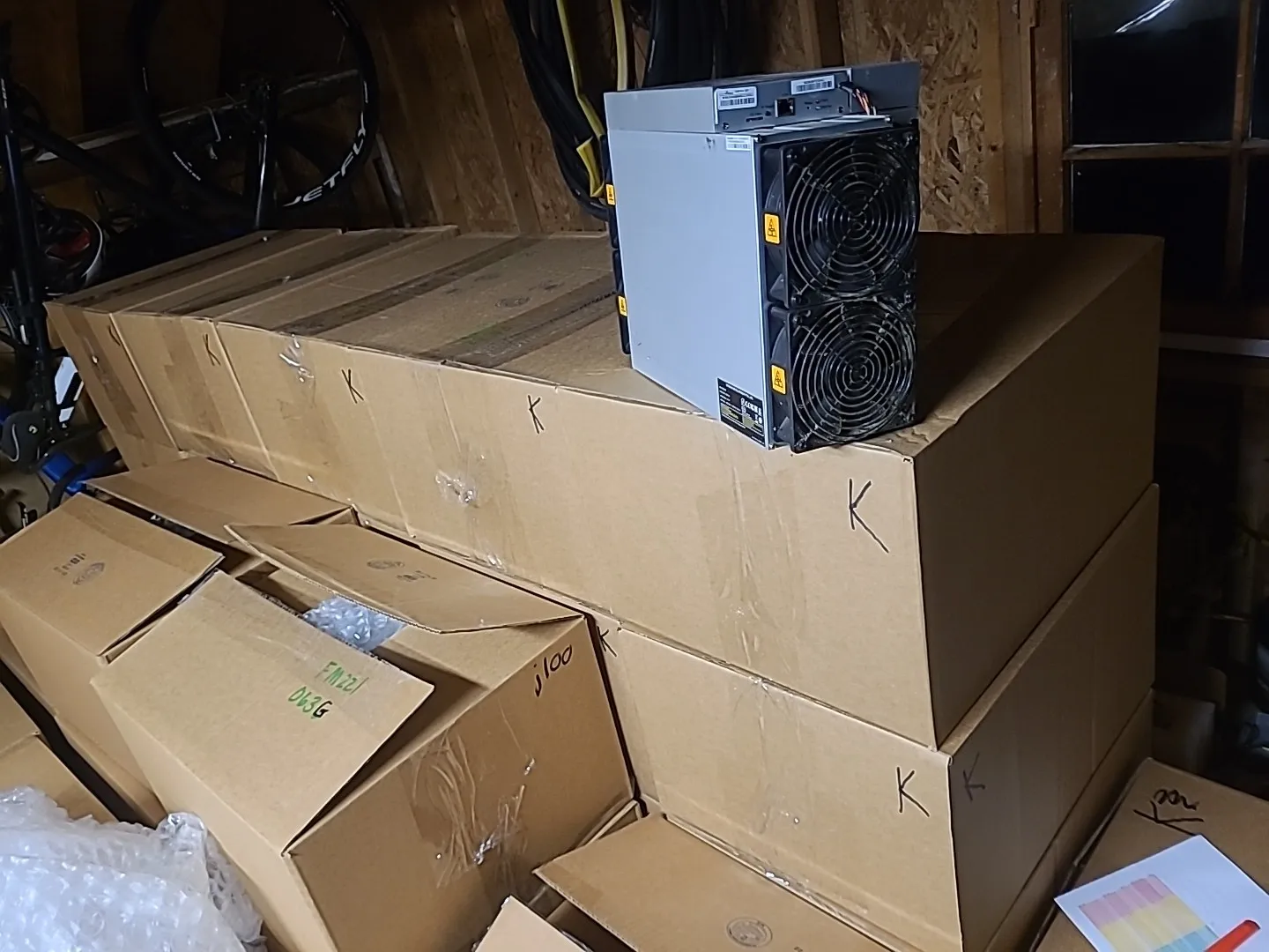 DCE Bitmain Z15 Pro 840K Cryptocurrency Miner for ZEC and Equihash Coins