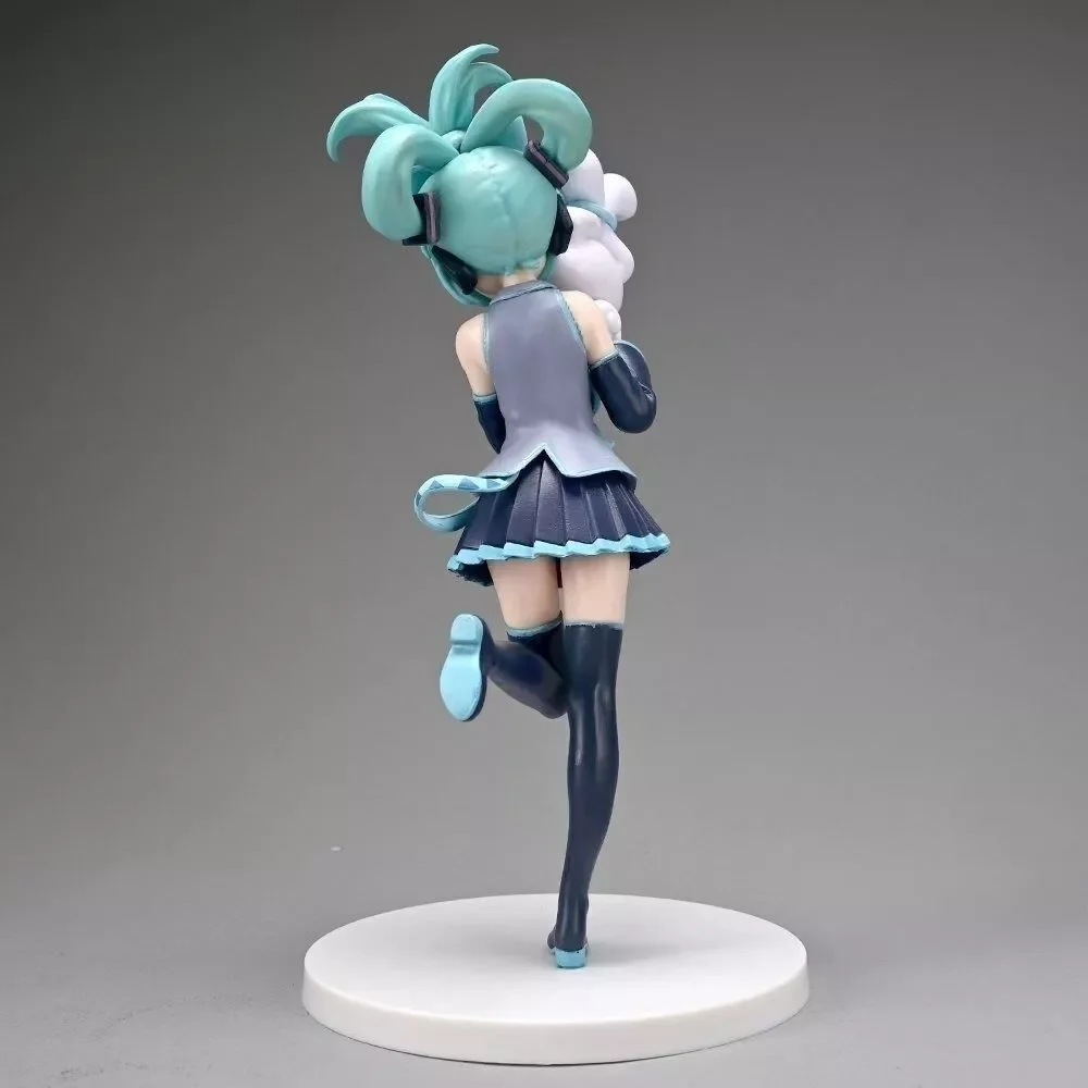 Figuras de Hatsune Miku X Cinnamoroll, modelos coleccionables periféricos de Anime, decoraciones decorativas, regalo Kawaii para niños, 17CM