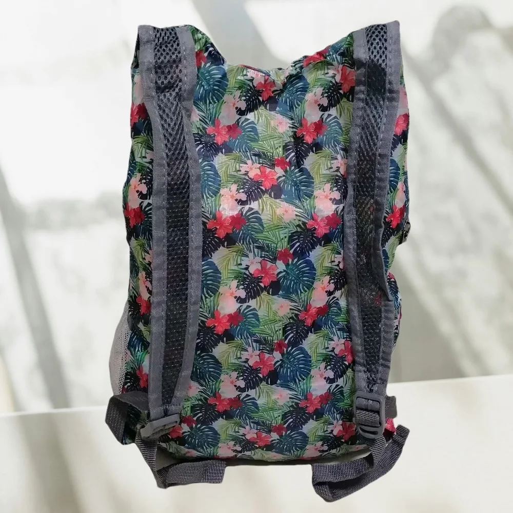 حقيبة ظهر خفيفة الوزن وقابلة للطي - حقيبة سفر مدمجة محمولة للمشي لمسافات طويلة في الهواء الطلق والتخييم والاستخدام اليومي