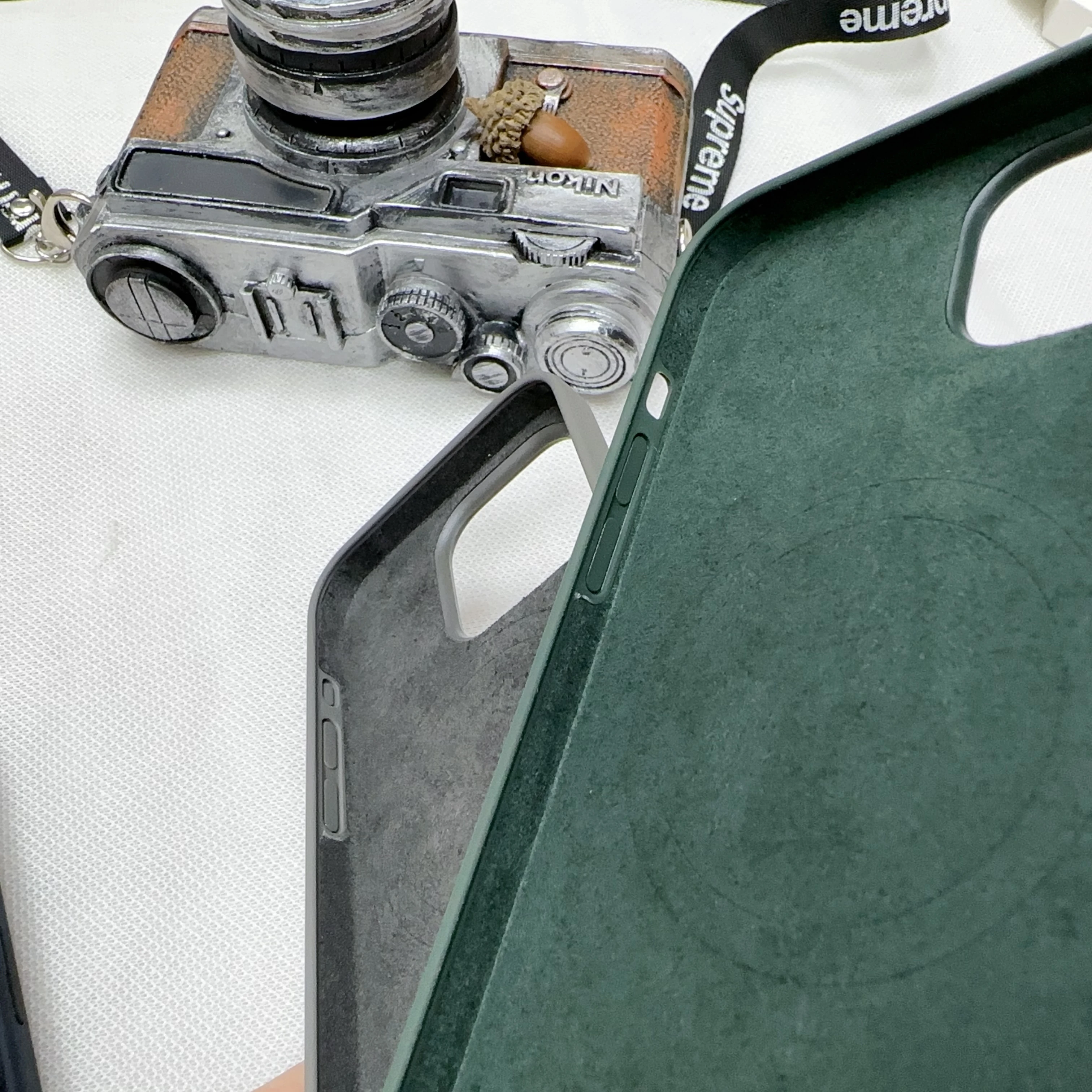 Genuinely Crafted Liquid Silicone Case For iPhone 15 Pro Max iPhone15 Plus Cover Logo Pop Up Animations For Magasafe Accessories