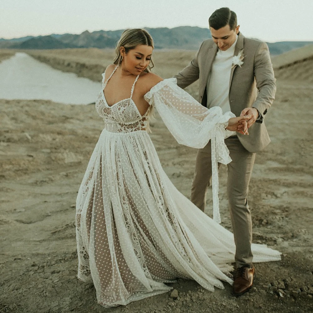 Maßgeschneidertes Boho-Brautkleid mit Spaghettiträgern und Elopement-Brautkleid, rückenfreies Korsett, gepunktete Spitze, langes Brautkleid mit abnehmbaren Ärmeln – Detail 9