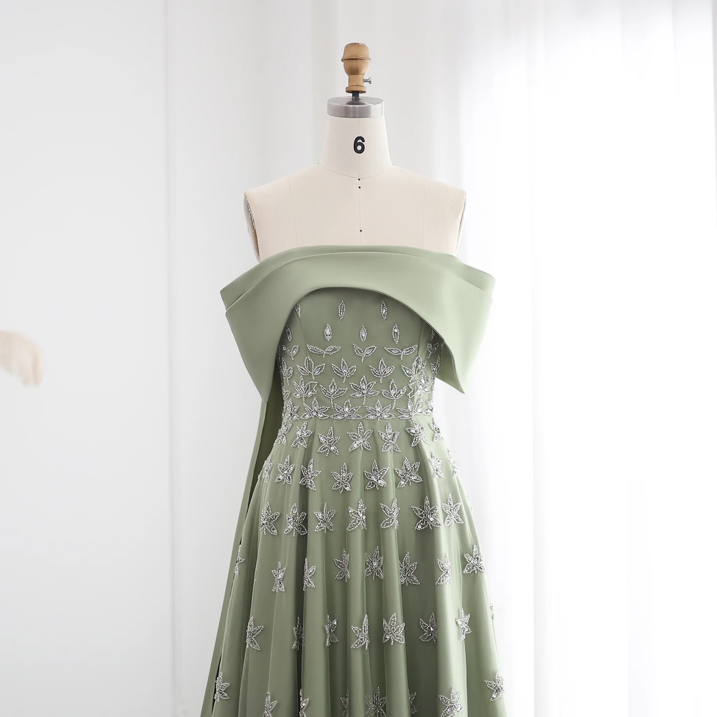 Sharon Said Luxuriöses gelbes Satin-Abendkleid aus Dubai mit Cape, schulterfrei, für arabische Frauen, Hochzeitsfeierkleider SS455, maßgeschneidert – Detail 37