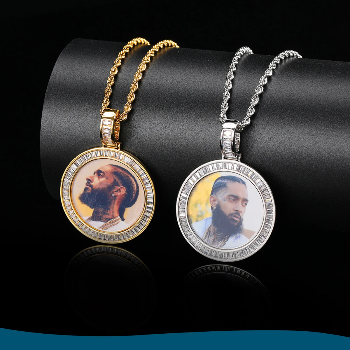 

Hip Hop Memory Angel Wings Round Photo Pendant Copper Set Zircon DIY Creative Photo Frame Necklace Jewelry for Men or Women