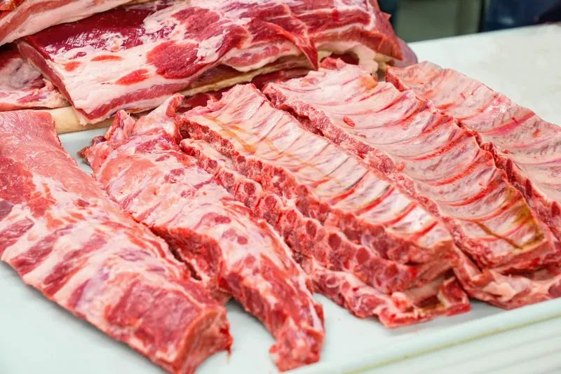 أضلاع لحم الخنزير لبطن لحم الخنزير المشوي جالبي الخرجال