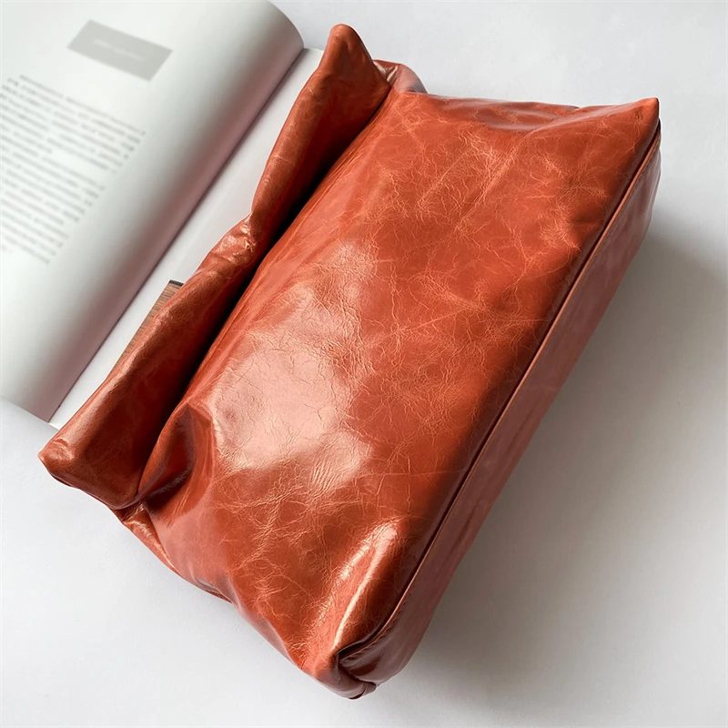 Genuine Leather Clutch Bag for Womens Cowhide Oil Wax Wallets Rolled Edge Large Baguette Bag IL00714