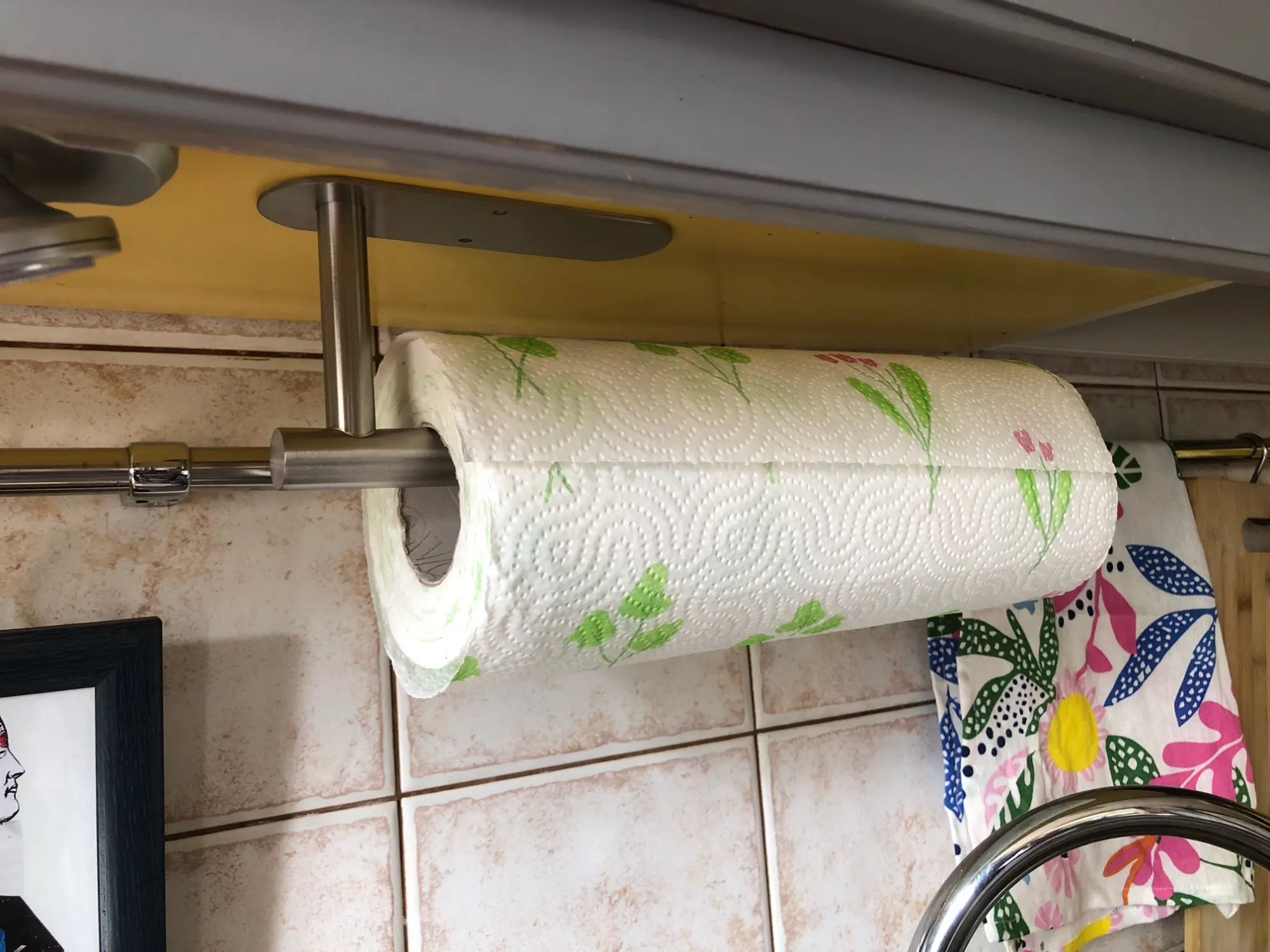 Kitchen Paper Towel Holder Adhesive Tissue Hanger Toilet Roll Paper Dispenser Cabinet Storage Napkin Rack Bathroom Accessories photo review