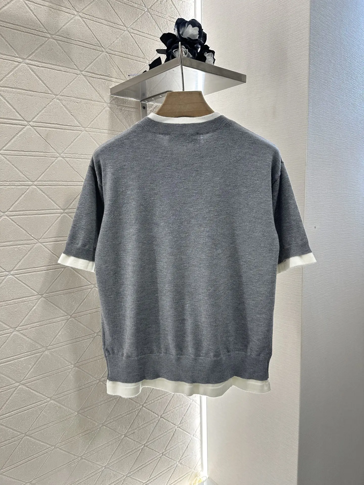 

2025 Summer New Product Color Contrasting Knitted Short Sleeve Wool Yarn Weaving Elastic Comfortable Breathable WYY-226