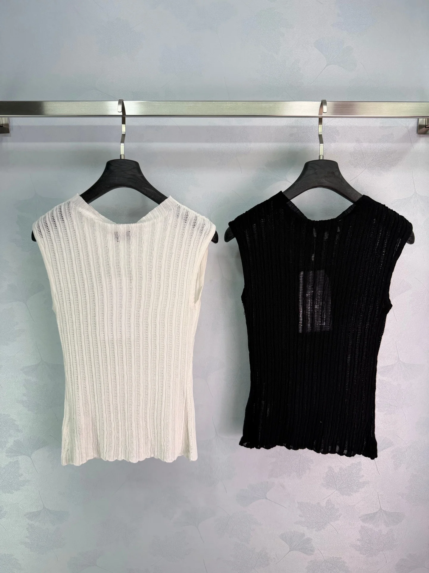 

2026 Summer Women's Mock Neck Ribbed Sheer Sleeveless Knit Top Slim Fit Alluring Style Blouse ZX8881