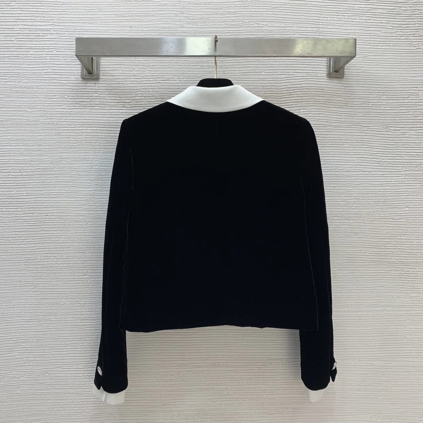 

Новинка 2024 года, тяжелая промышленность, украшение с бриллиантовым бантом, цветной кукольный воротник, короткое бархатное пальто с двойным карманом