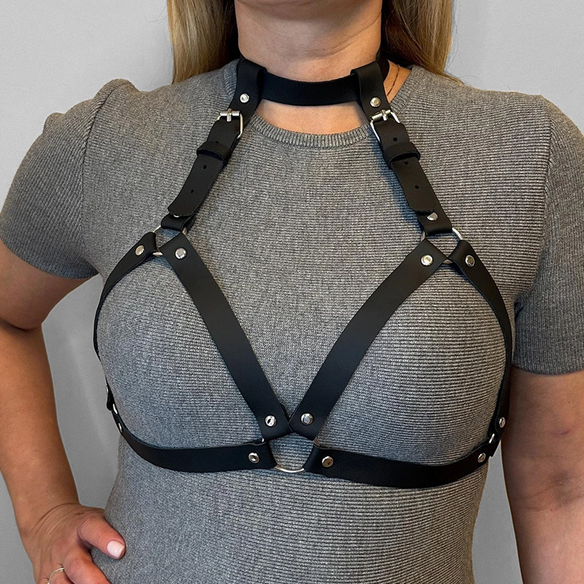 حزام صدر جلدي للنساء BDSM حمالة صدر جلدية لهدايا عيد الحب ملابس داخلية مثيرة للنساء
