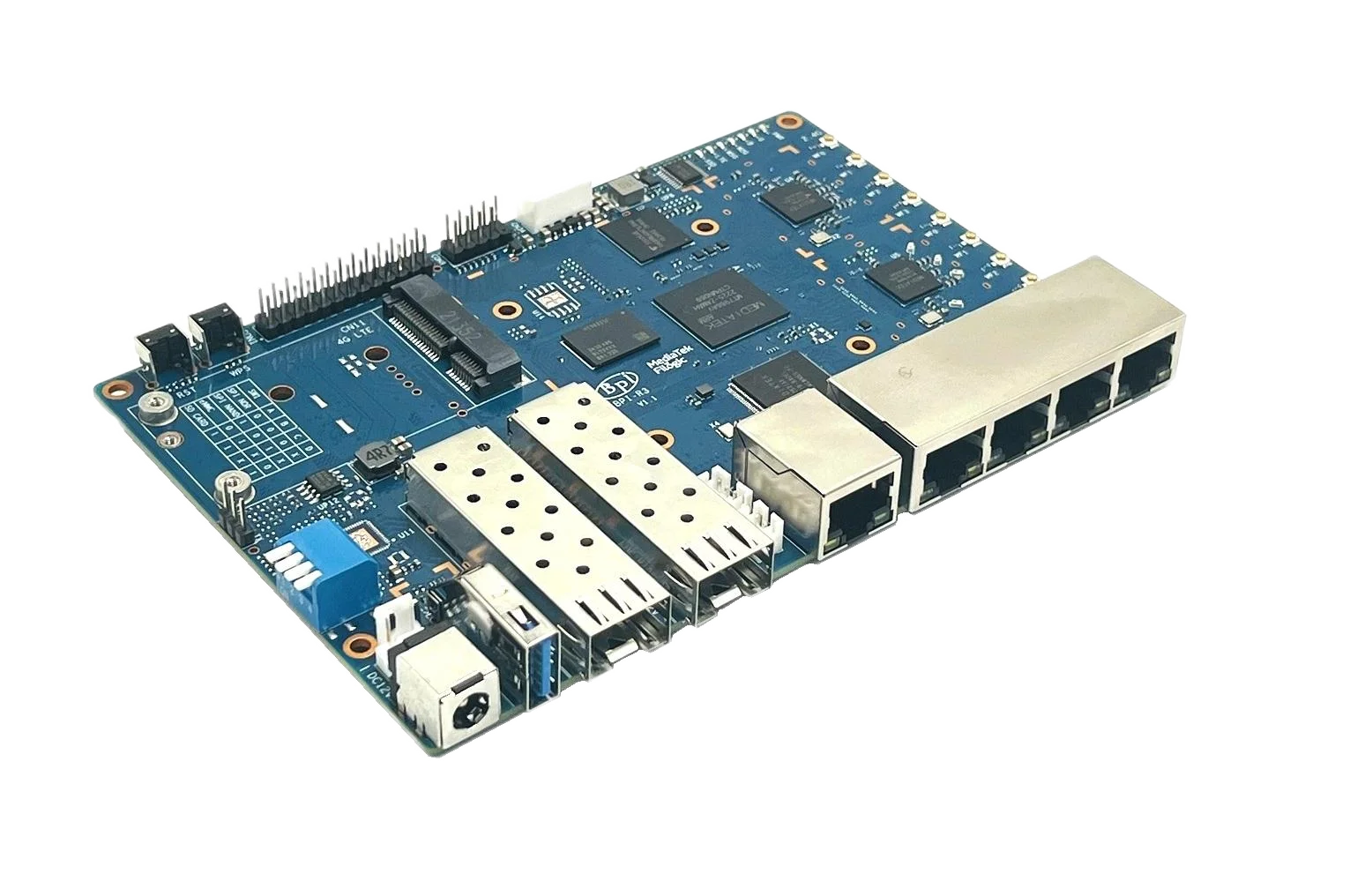 Banana Pi BPI-R3 With Iron Case Power Wifi MediaTek MT7986 Quad Core 2G DDR RAM 8G eMMC Support Wi-Fi6 2.4G Opensource Router