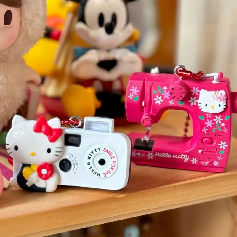 سانريو 4 قطعة ماكينة خياطة Kawaii مرحبا كيتي قلادة فتاة يابانية كاميرا نموذج قلادة حلية اكسسوارات هدية مجموعة