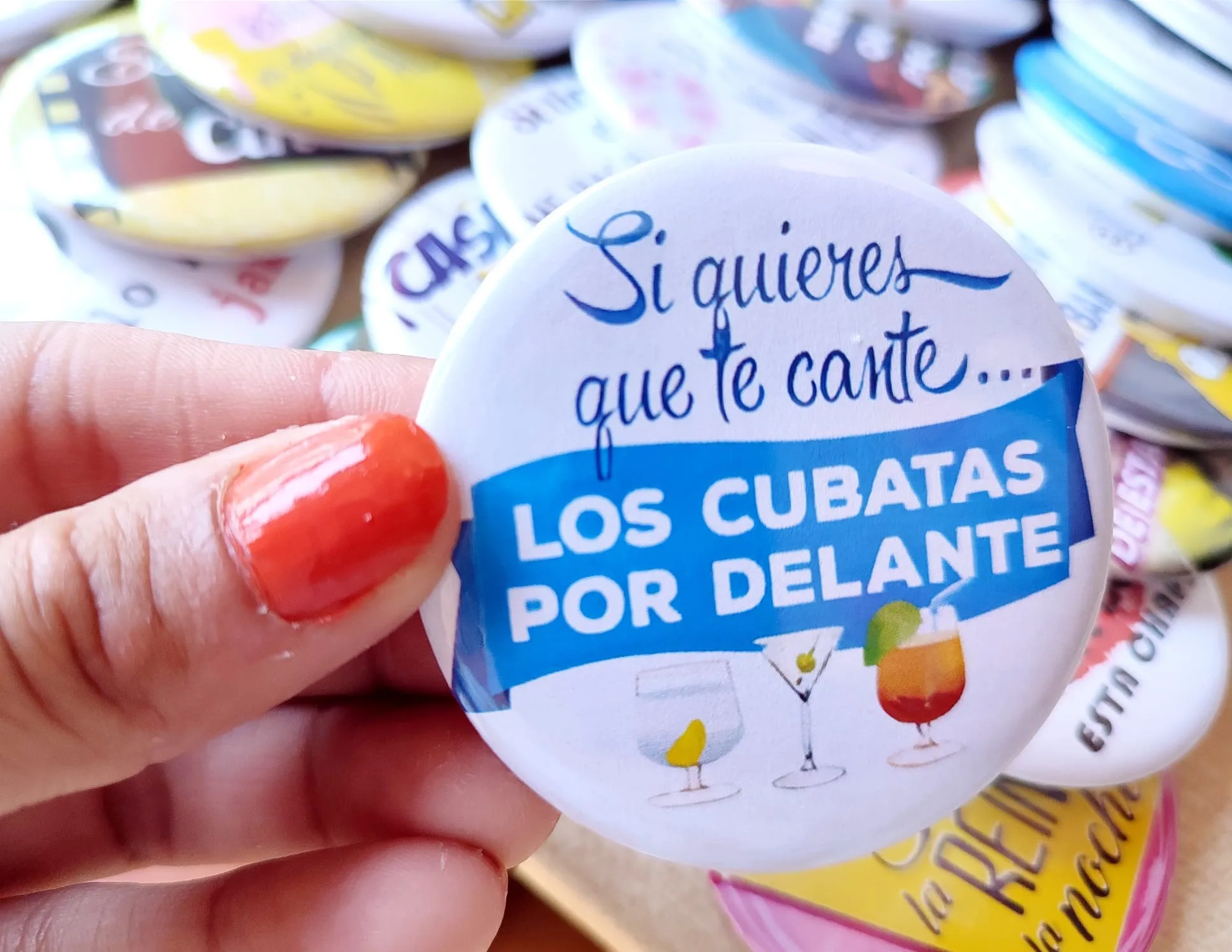 Chapas Boda Divertidas lote 100uds 59 mm Personalizadas NOMBRE & FECHA recuerdos de bodas, regalos de boda Para invitados, despedida de soltera, invitados, decoración de bodas comunión bautizo Detalles navidad, Wedding