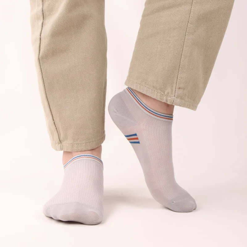 

DONG AI 1 Pairs Cotton Ankle Socks Men Breathable Sports Short Low Tube Sock Fashion Striped Invisible Non-Slip Elastic Boat Sox