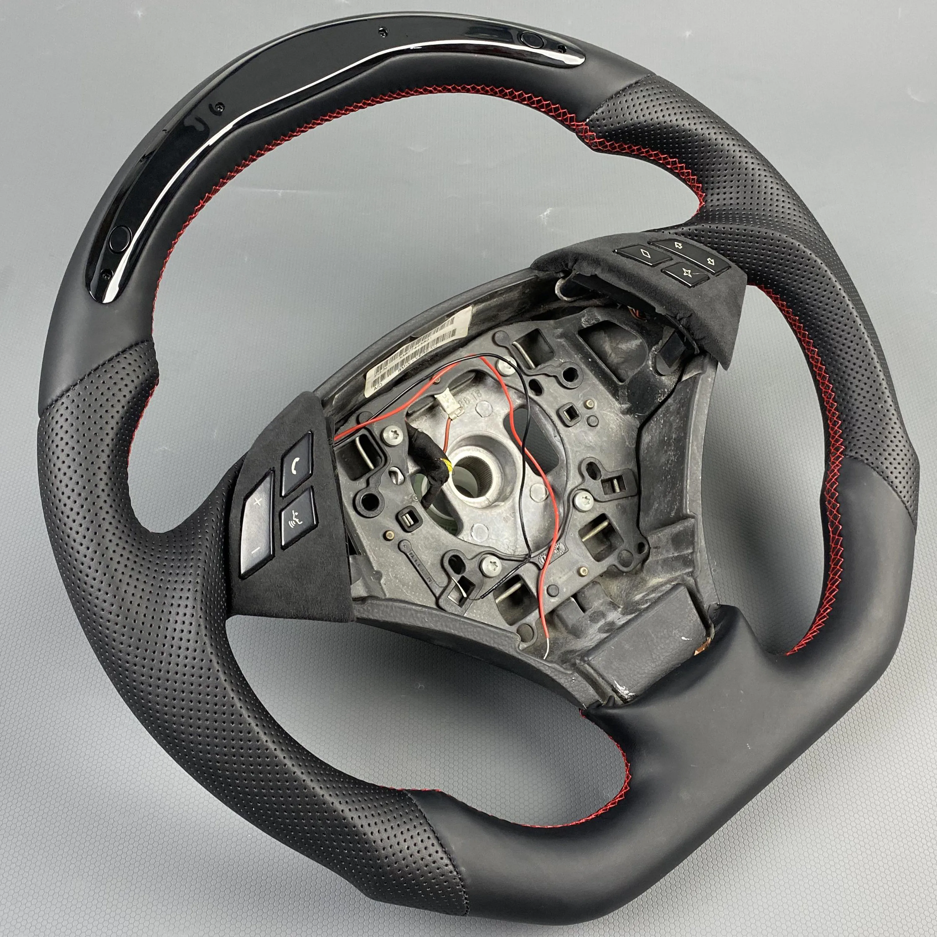 Customized carbon fiber steering wheel for BMW E60 2004 2005 2007 2008 2010 Black leather Alcantara LED display screen