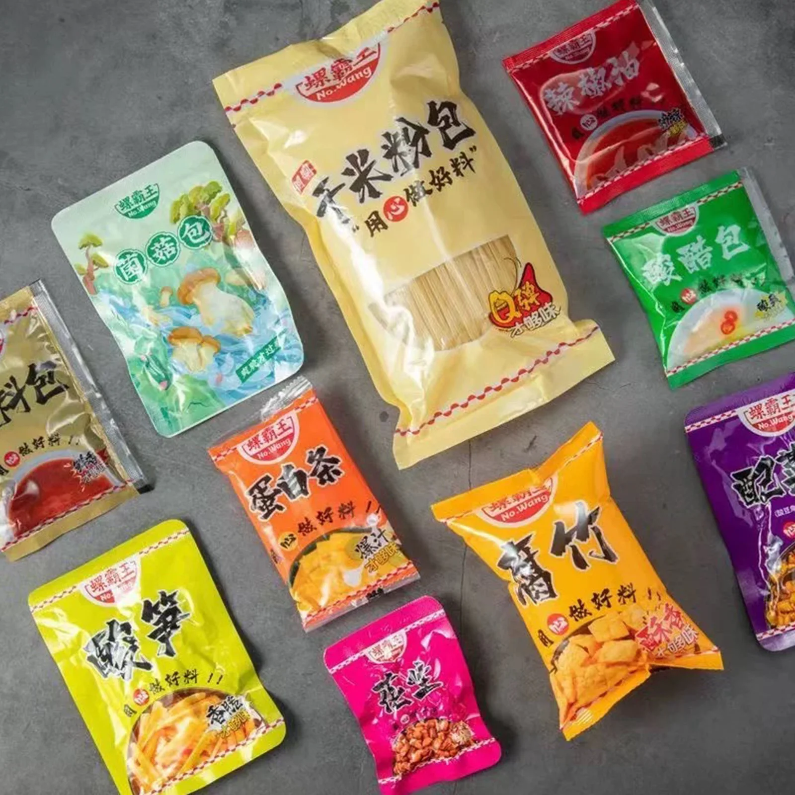 LuoBaWang-LuoShien Arroz Noodle Flavored Instant Noodles Cogumelo Sabor, picante salgado e aromático