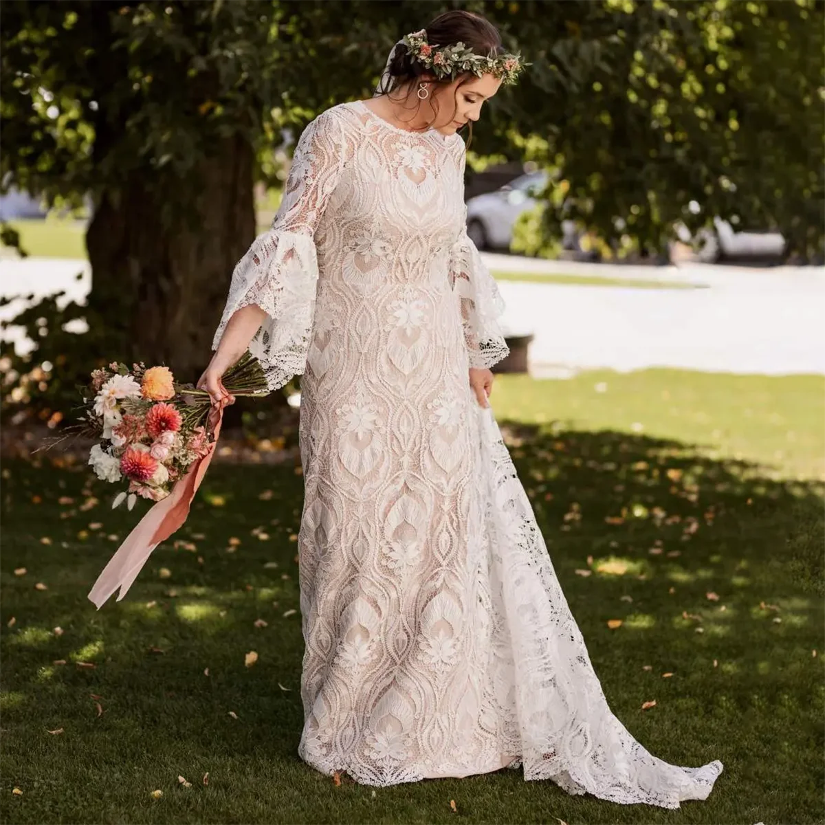 Column Fit Cut Out Lace Bridal Gowns 3/4 Flare Sleeves Customized Boho Open Back Crochet Bateau Neckline Modern Wedding Dress