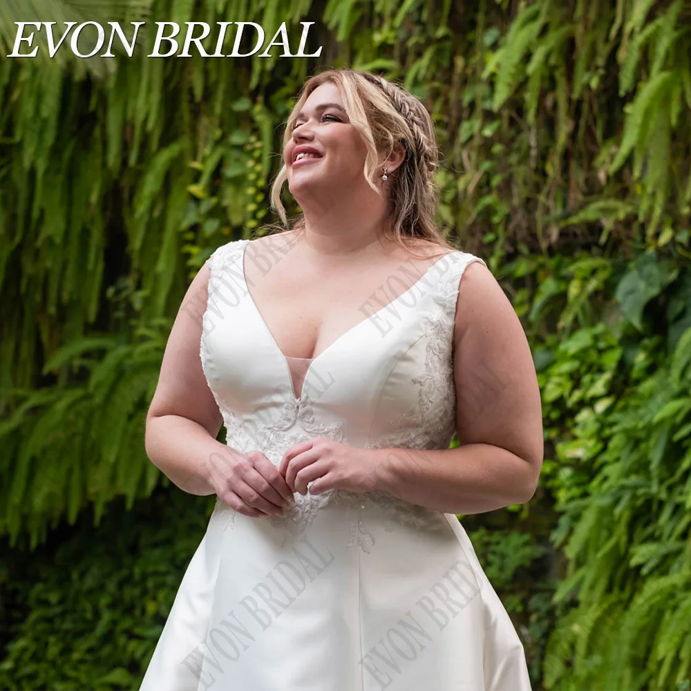 EVON BRIDAL Elegante Cetim Vestido de Noiva Plus Size Sem Mangas Clássico VestidoEVON BRIDAL Elegante Vestido De Noiva De Cetim Plus Size Sem Mangas