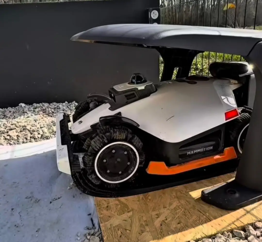 Brilliant-LUBA 3 AWD 5,000 m² Smart!!! 🔥 2026 Sharp Mowing efficiency up to 650 m²/h robotic lawnmower On Sale.