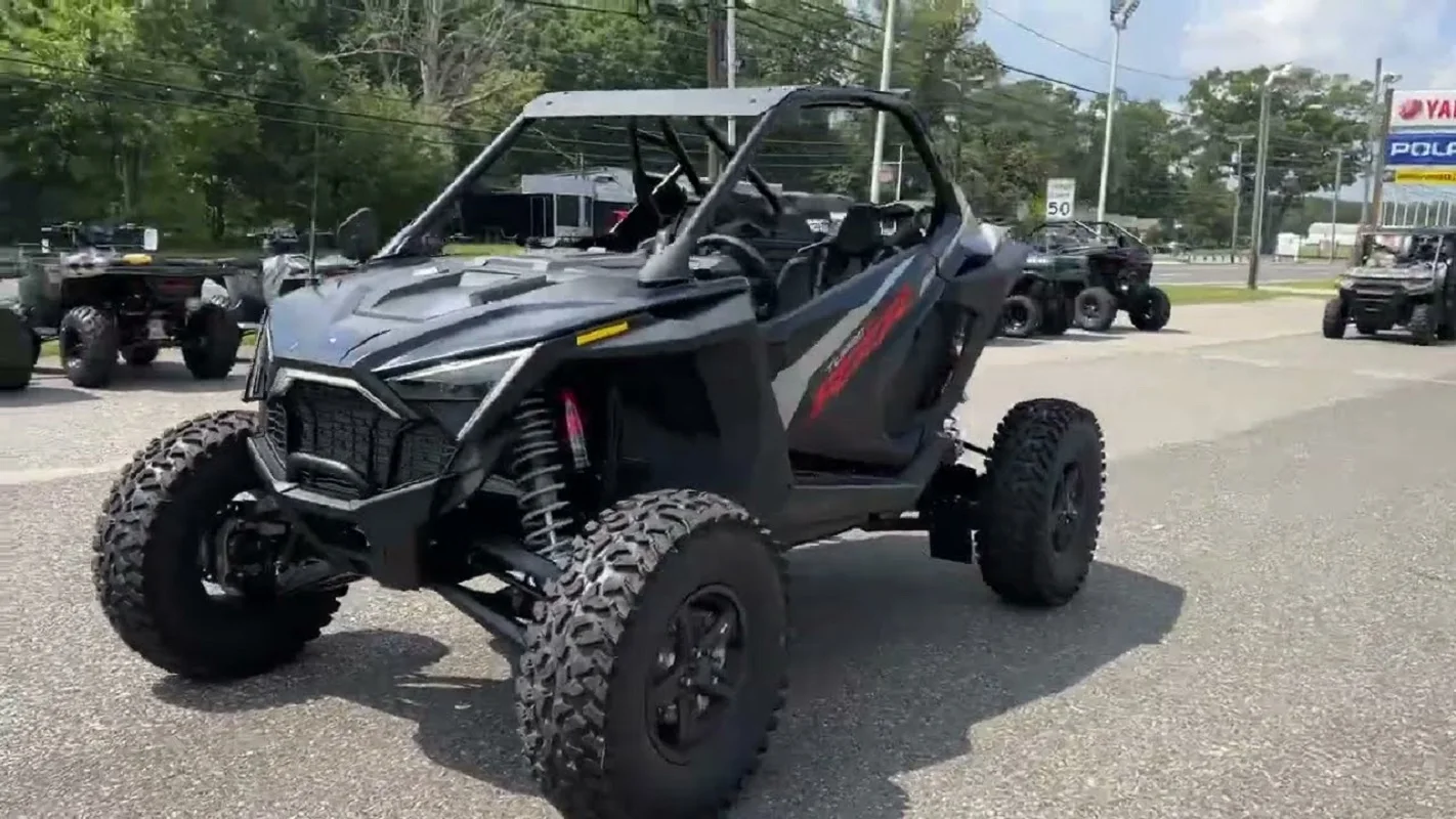 

Аутентичный 2024 Polaris RZR Turbo R Ultimate 2-местный UTV