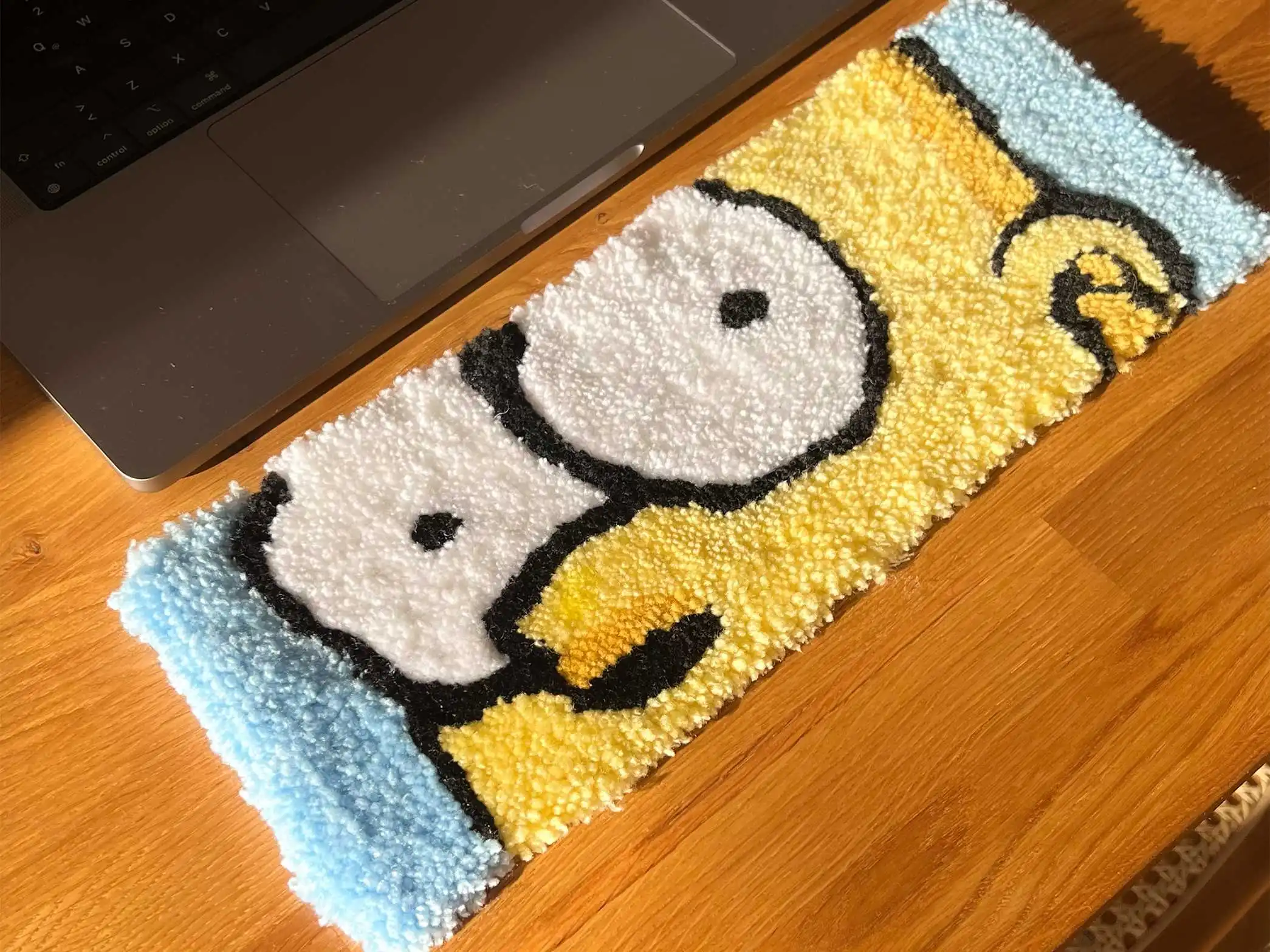 

Bart Desing Keyboard Protection Rest Pad, Hand Made by tufting gun,Massage Texture For PC Laptop Gaming Office Keyboard15x40cm