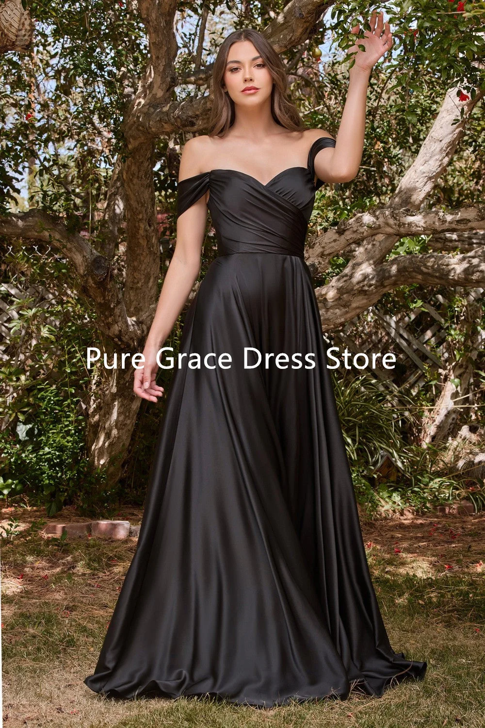 

Elegant Off the Shoulder Satin Prom Dresses V-neck Backless Party Formal robes de soirée Floor-Length Bridesmaid Dresses فساتين