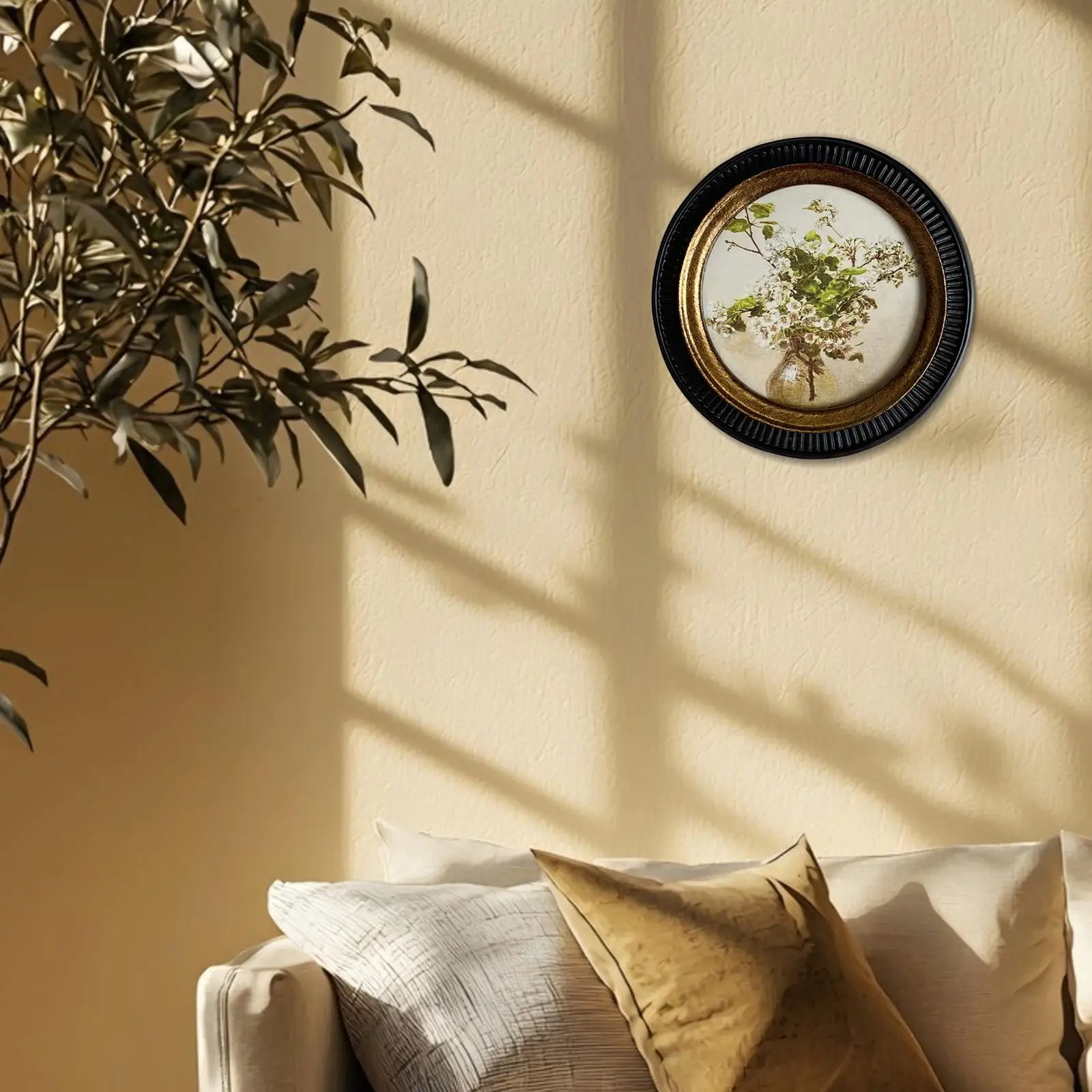 

Round Photo Frame Embossed Photo Gallery Art Picture Frame Vintage Style Antique for Home Decoration Living Room Bedroom Wedding