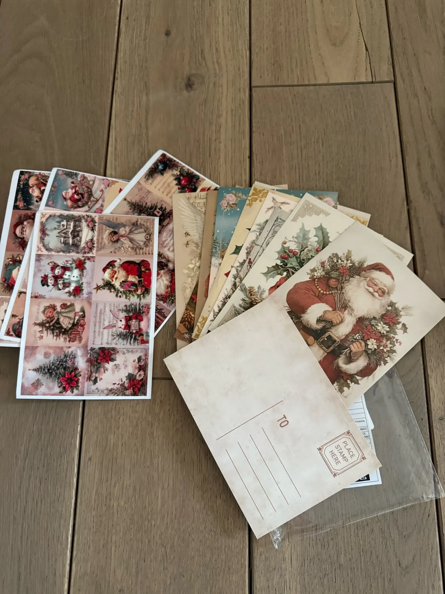 48pcs, Retro Christmas Postcard Set - with Stickers, Christmas/Anniversary Gifts, Collectibles, Suitable for Gift-Giving. photo review