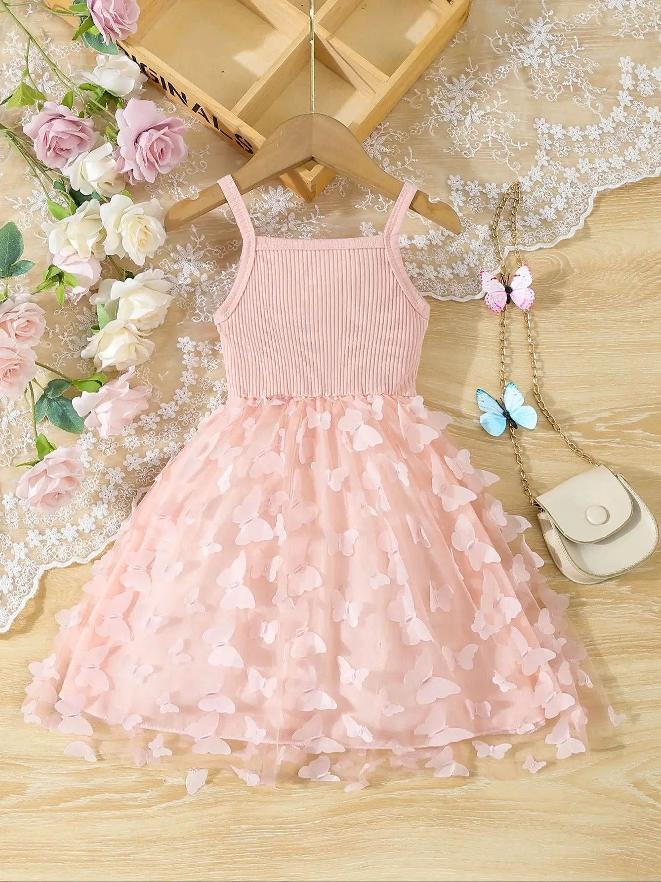 Sommerkleid für Kleinkinder und Mädchen mit Schmetterlings-Dekor und Mesh-Einsätzen, Elegantes Ärmelloses Prinzessinnenkleid