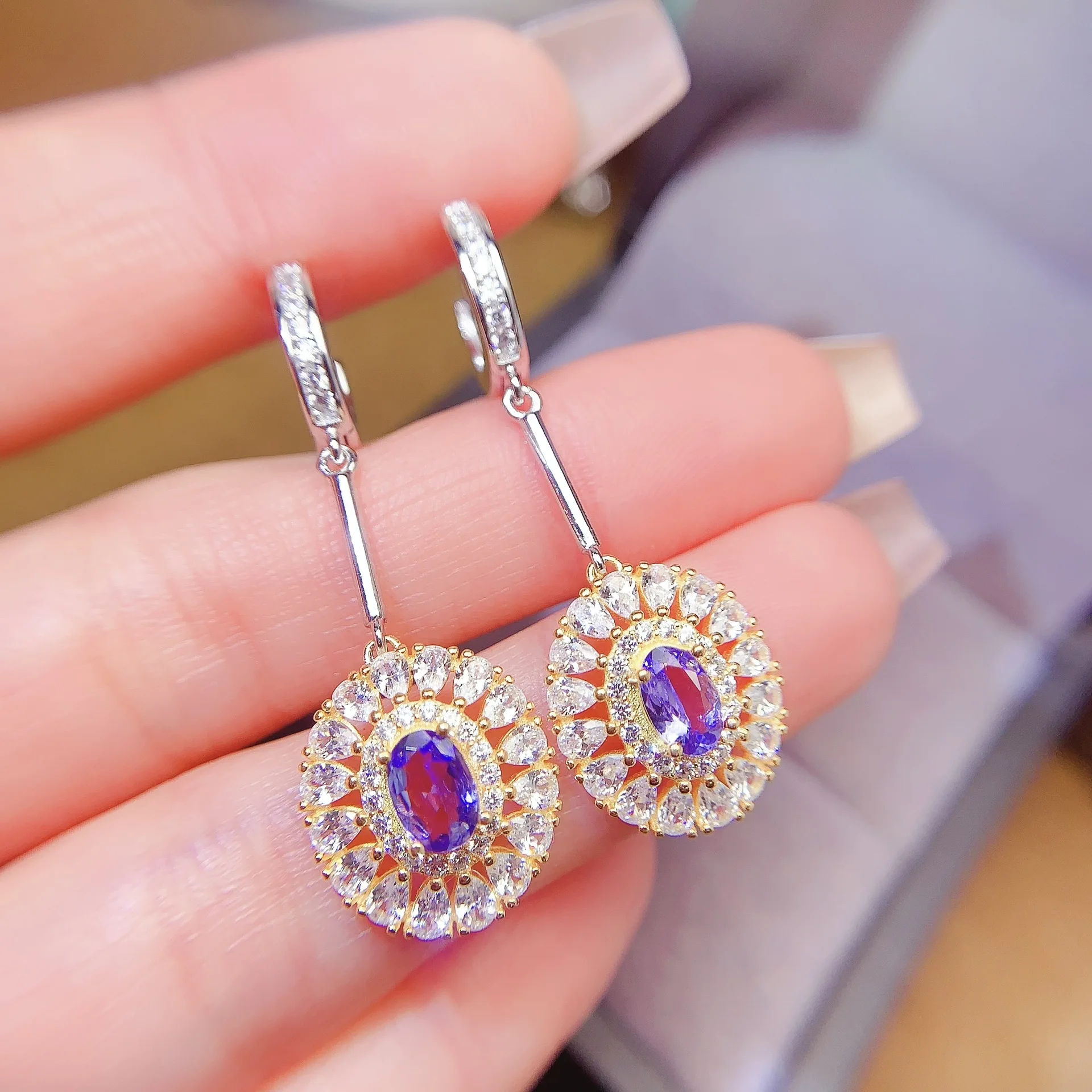 

Jewelry Women's Natural Gem Earrings 925 Pure Silver Electroplated 18K Gold White Gold 4x6mm Tanzanite Style Gift for Girlfriend