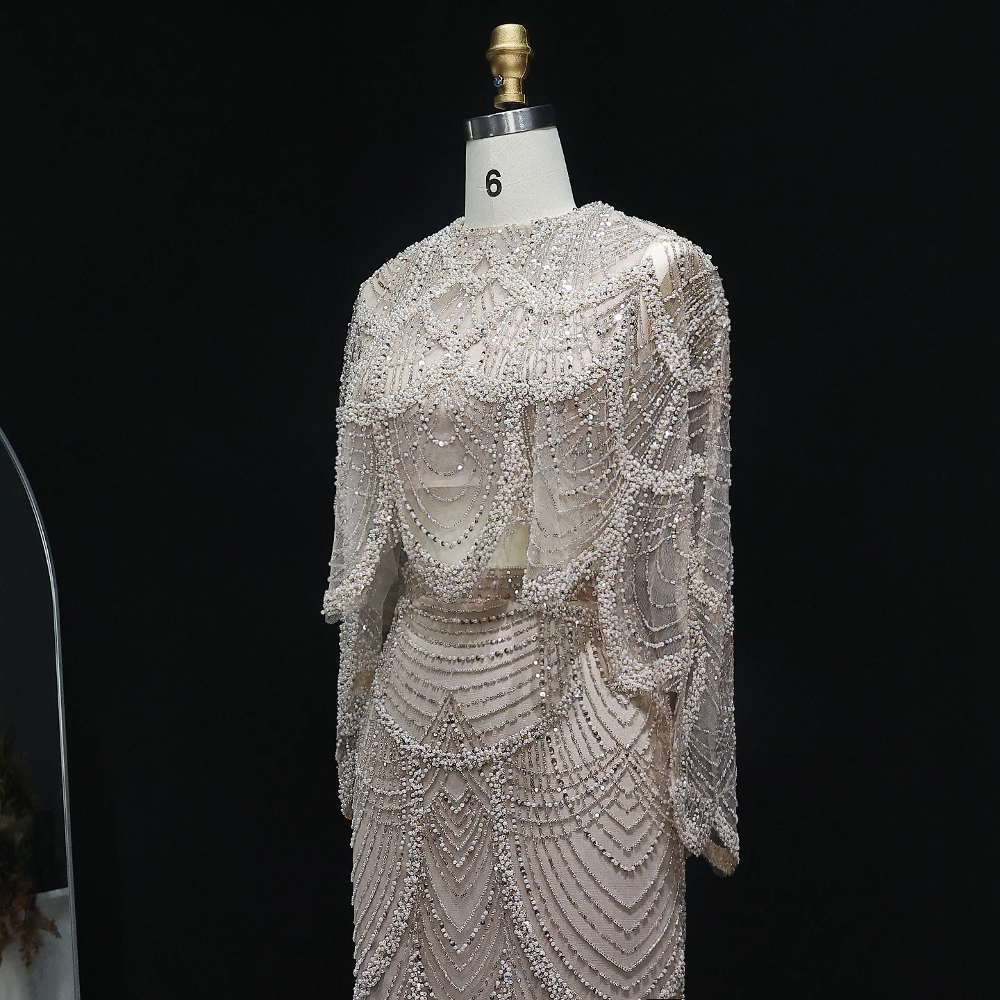 Sharon Said Luxuriöses Perlenbesetztes Dubai Nude Zweiteiliges Crop-Top Meerjungfrauen-Abendkleid mit Cape Arabisches Hochzeitskleid SS646 Maßanfertigung – Detail 10