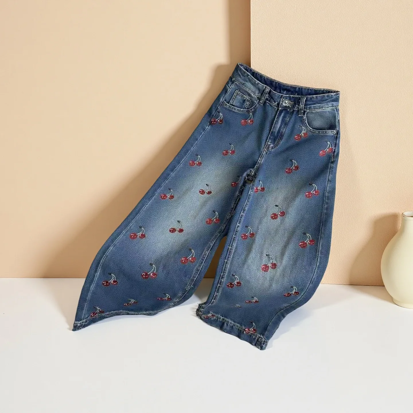 

2025 Super Hot Series Heavy Industry Jacquard Cherry Print Blossom Embroidery Hot Diamond Jeans High Waist Straight Version