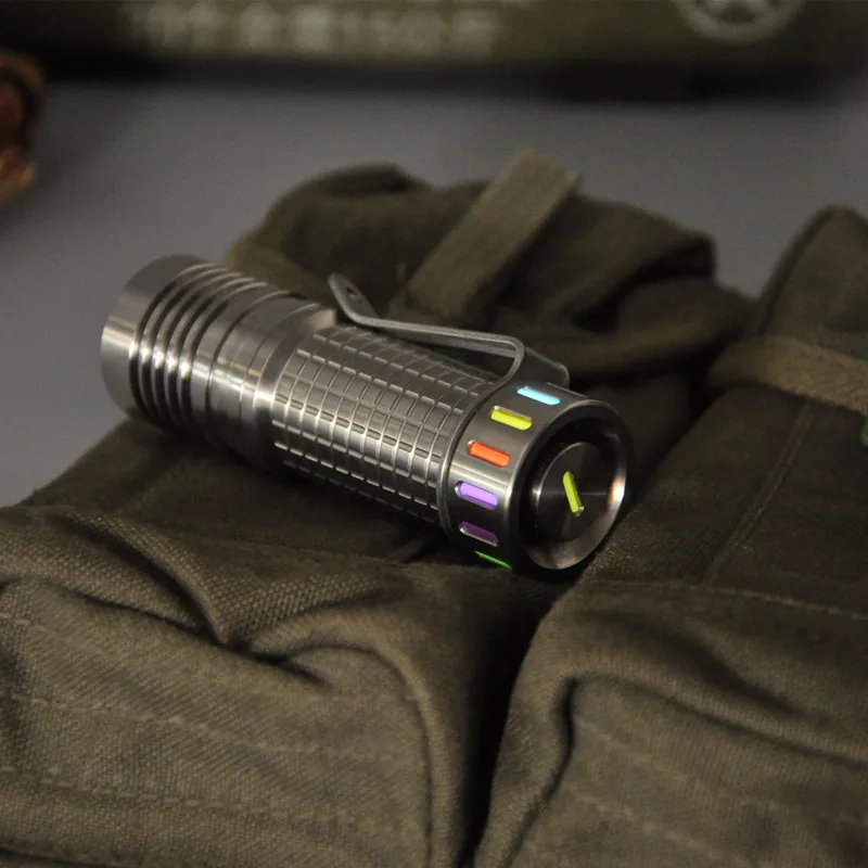 XT3 titanium alloy High power EDC flashlight Outdoor lighting self-defense LED flashlight high power 2800 lumens